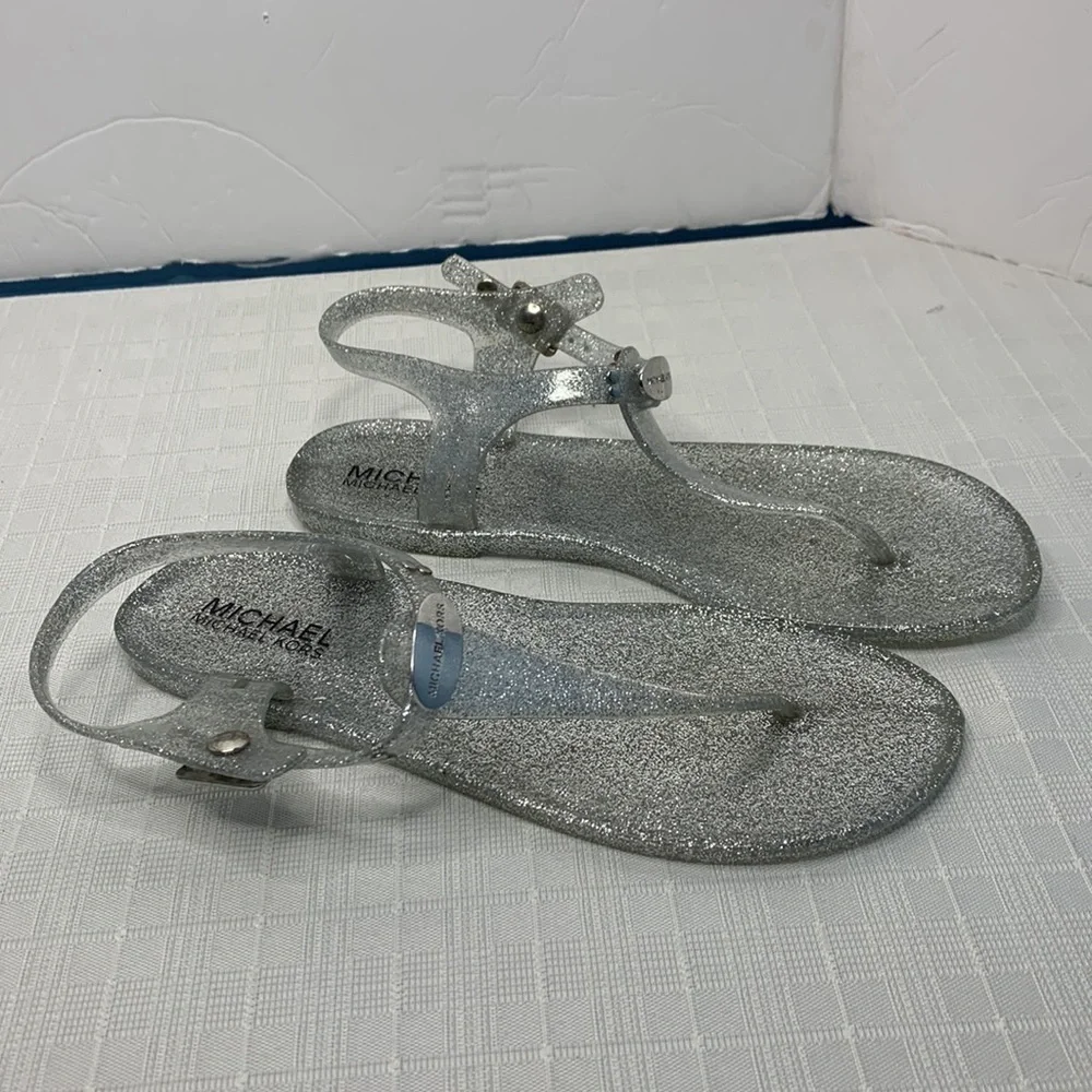 MICHAEL KORS Jelly PVC Thong Sandal MK Logo Plate Matte Silver